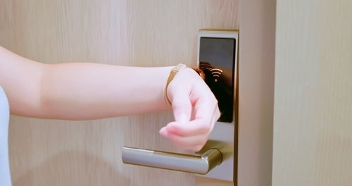 The Advantages of Using Proximity Wristbands for Healthcare