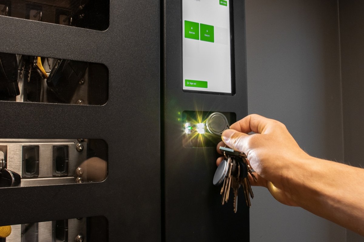 How to Secure Sensitive Areas with Proximity Key Fobs | AuthorizID